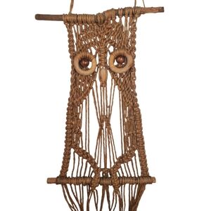 Vntg Handcrafted Brown Macramé Owl Wall Hanging